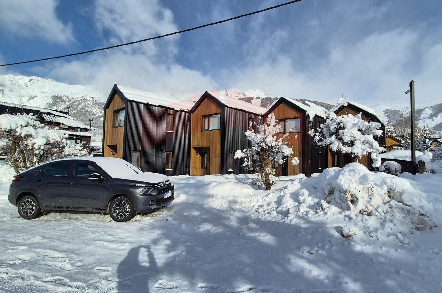 Foto de venta complejo de 4 cabañas en Co. Catedral - Bariloche, imagen 3