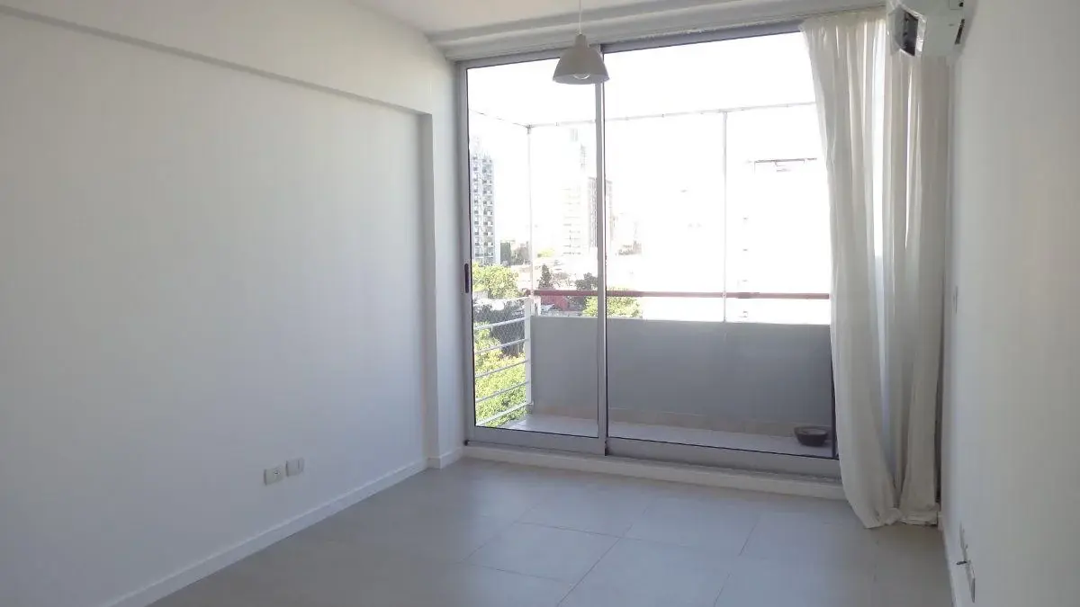 NUEVO BALCÓN AL FRENTE IMPECABLE 2