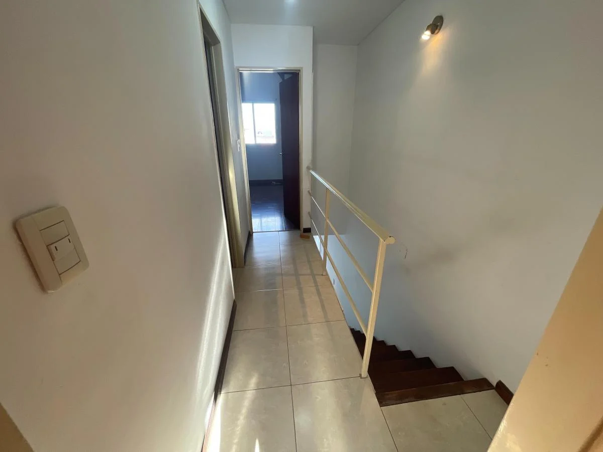 Foto de Apto Credito Bancario! Duplex de 3 Amb C/coch Barrio Cerrado Canguro, imagen 5