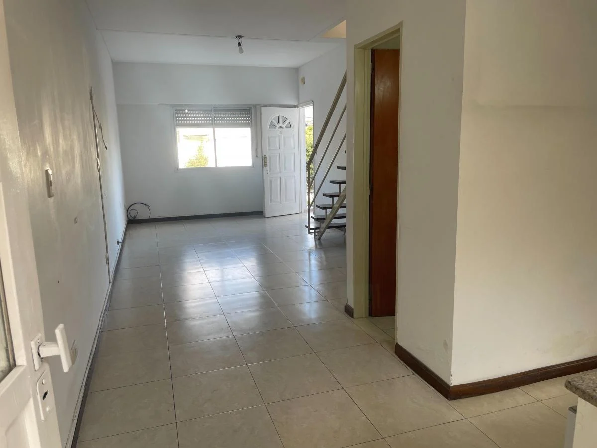 Apto Credito Bancario! Duplex de 3 Amb C/coch Barrio Cerrado Canguro