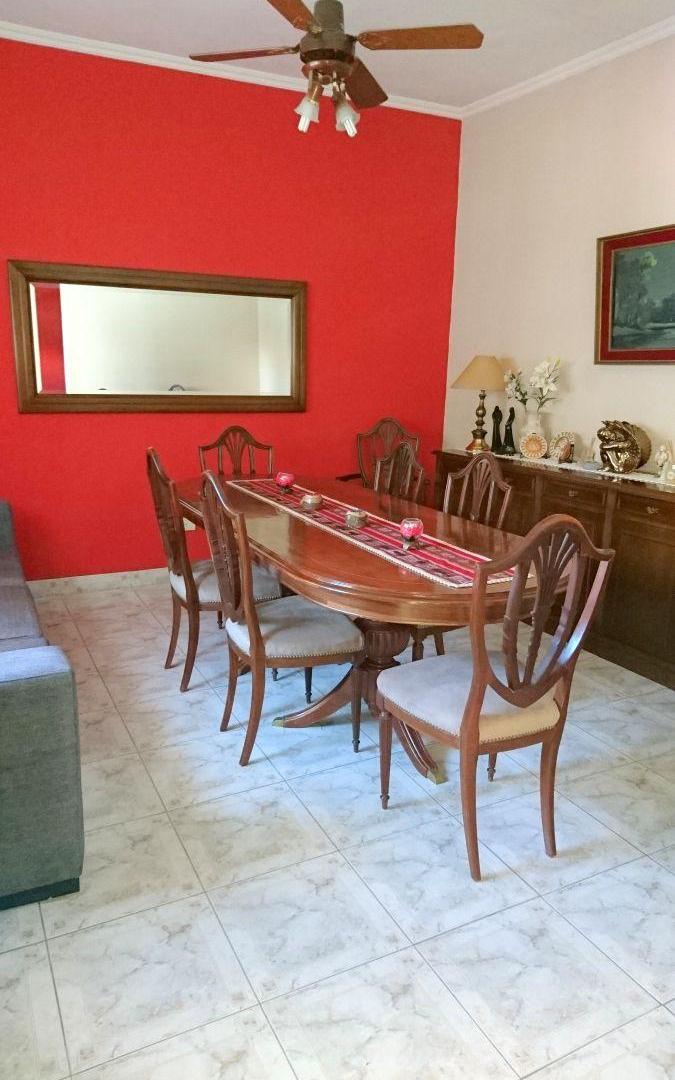 Foto de Hermoso Chalet de 6 amb con Departamento independiente de 3 amb en el, imagen 2