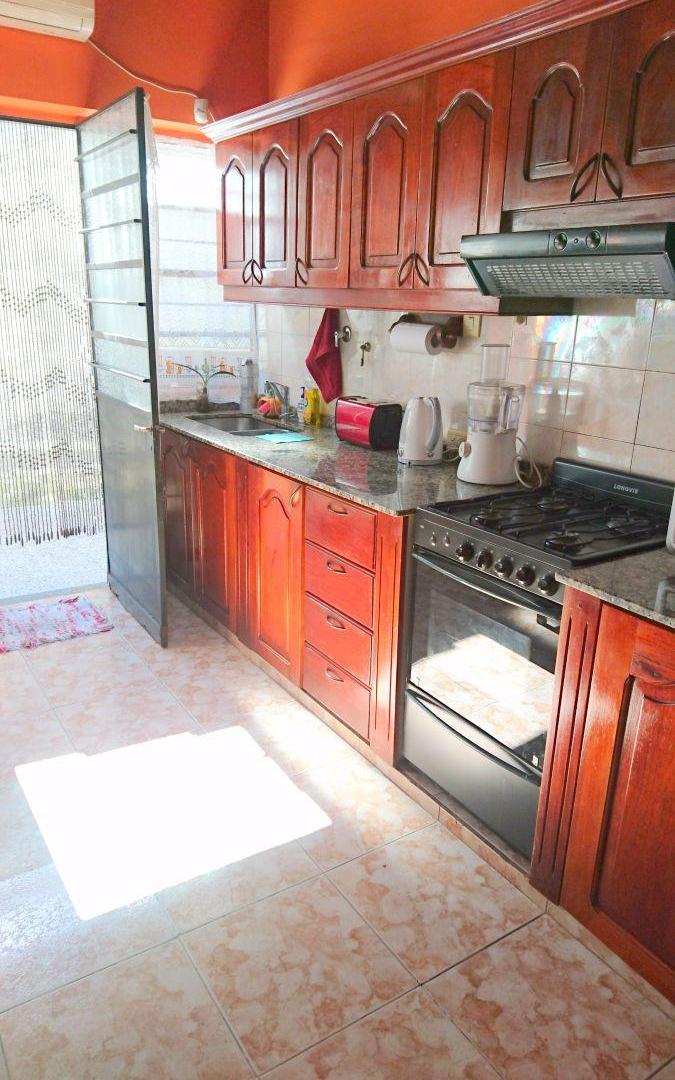Foto de Hermoso Chalet de 6 amb con Departamento independiente de 3 amb en el, imagen 4