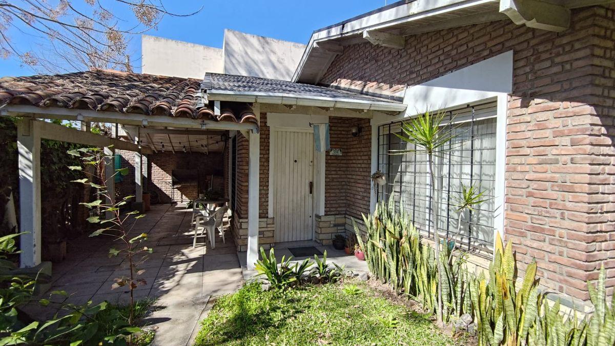 Foto de Propiedad muy bien ubicada en Martínez. Chalet de 3 amb mas depto ind, imagen 3