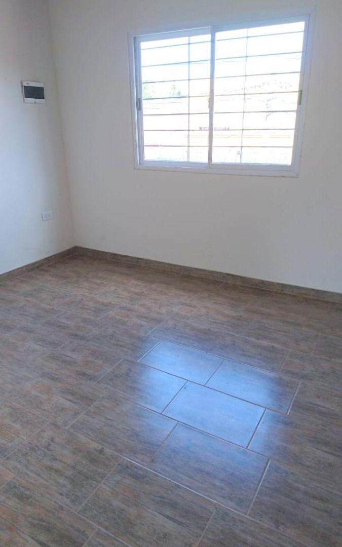 Foto de Departamento PH en Planta alta de 3 amb sin cochera sin patio., imagen 4