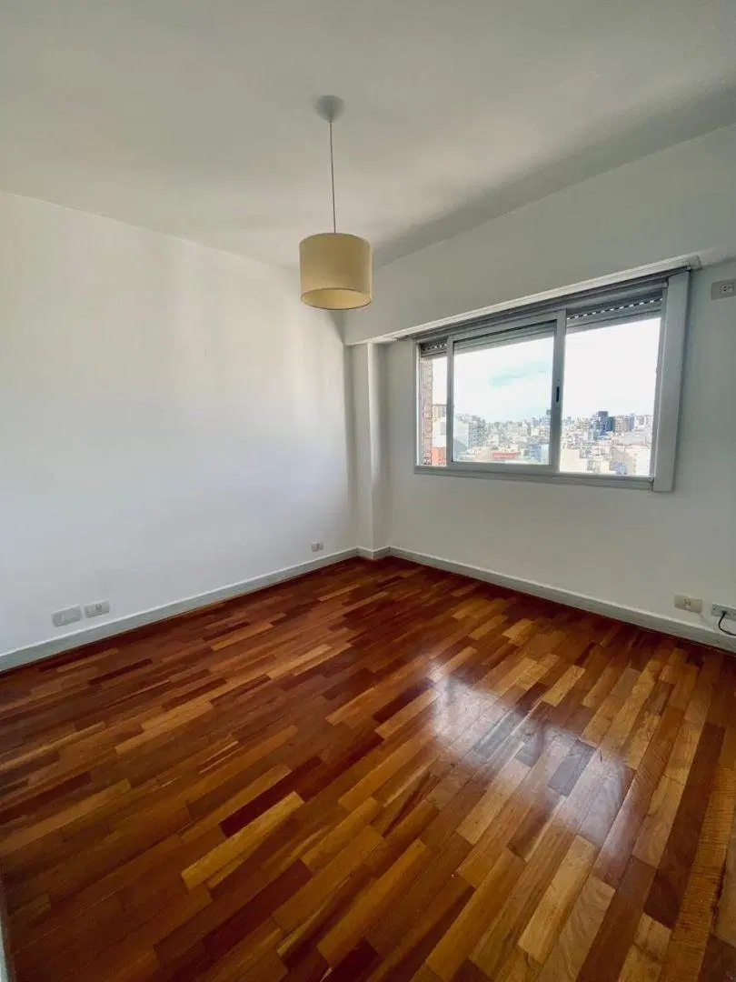 Departamento 2 ambientes. | VALLE al 300 5