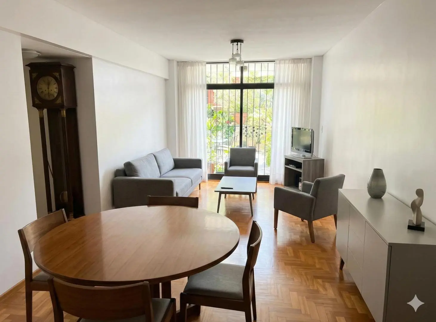 venta las cañitas  3 ambientes. hermoso patio. con parrilla. en las cañitas 4