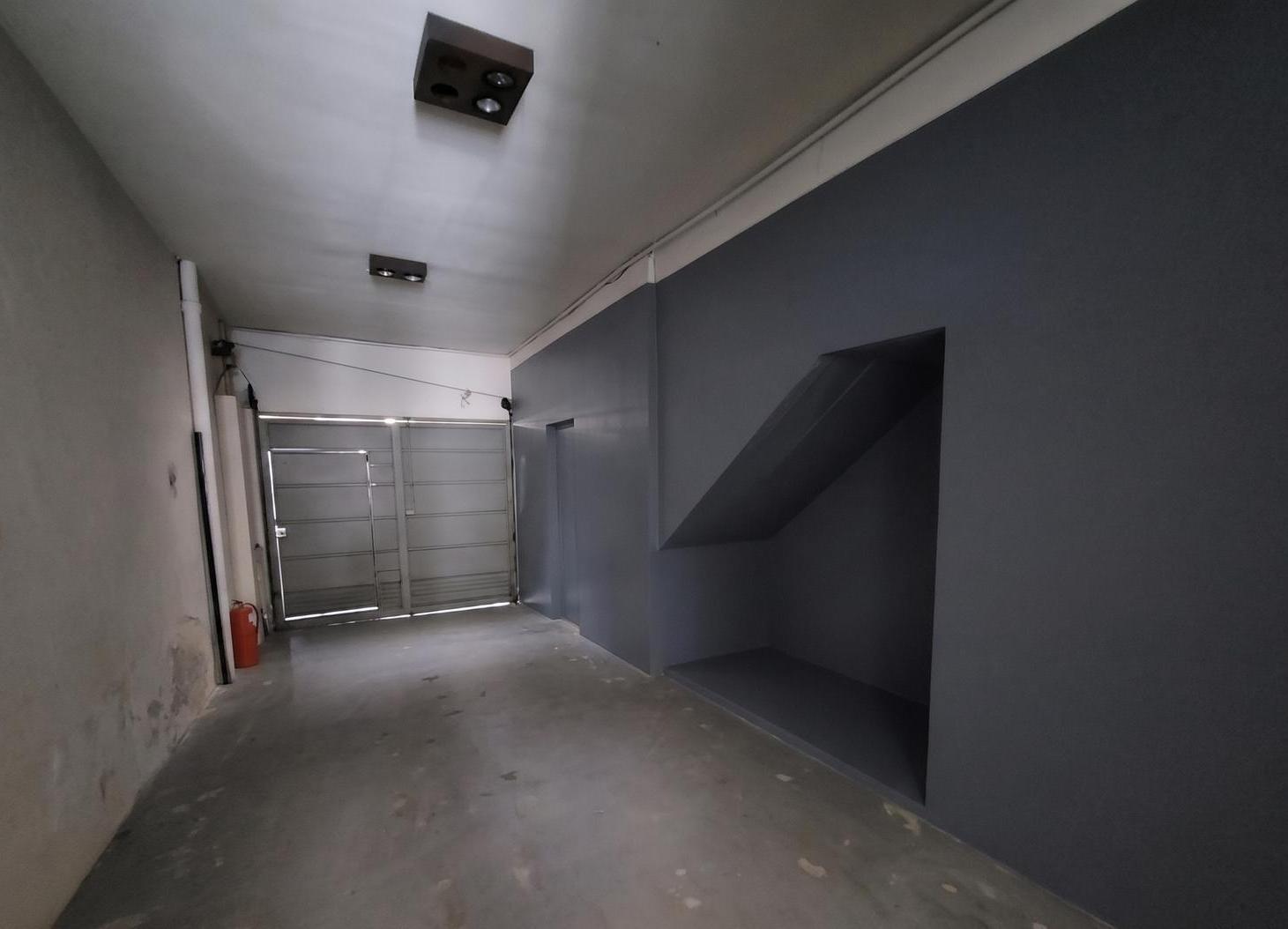 Foto de VENTA CASA LOTE PROPIO EN COLEGIALES. JARDIN. 2 COCHERAS, imagen 3