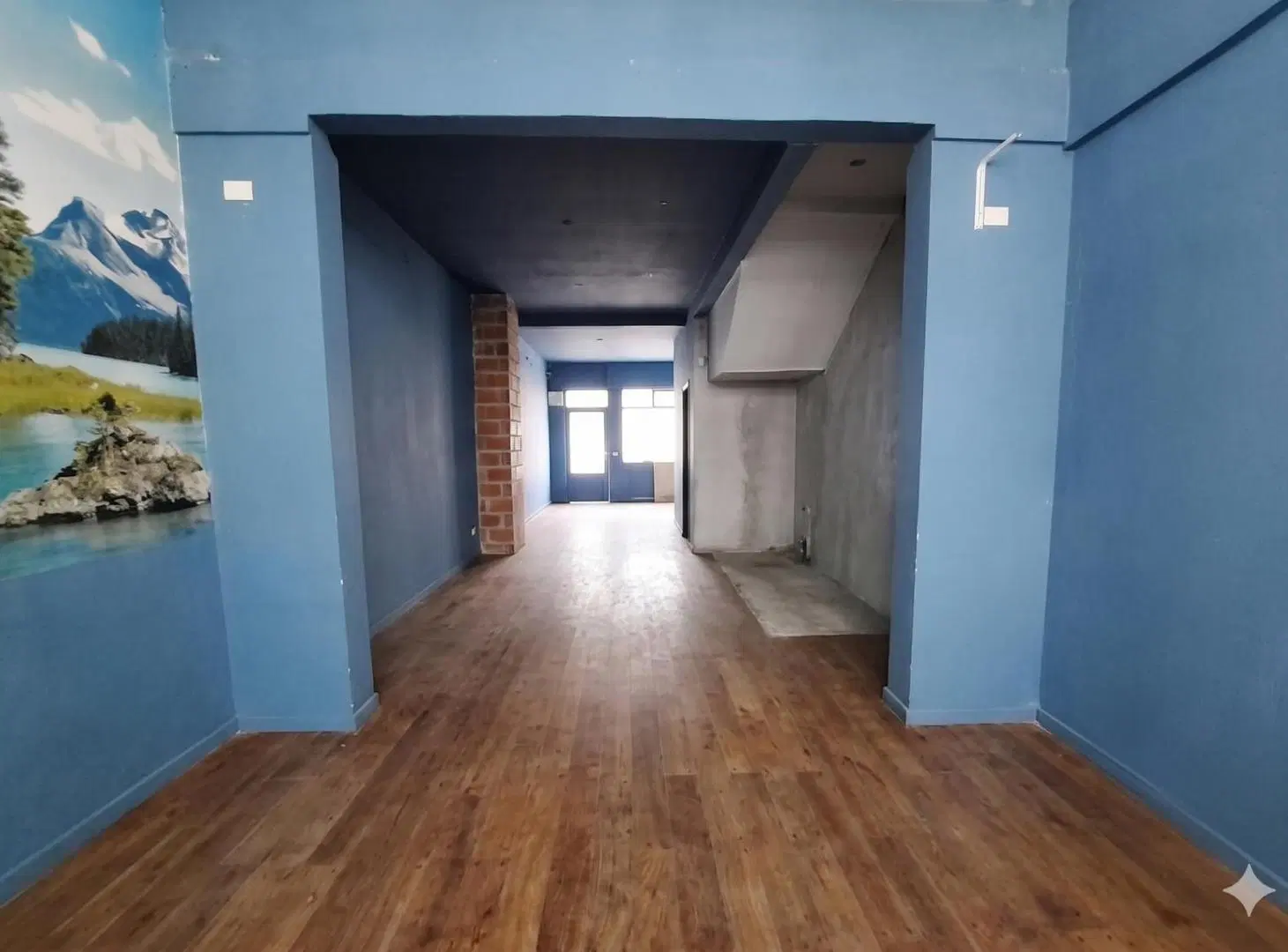 venta Local en Colegiales. lote propio. 3 despachos. 3 baños. 2 cocheras . jardin.pileta. quincho 5
