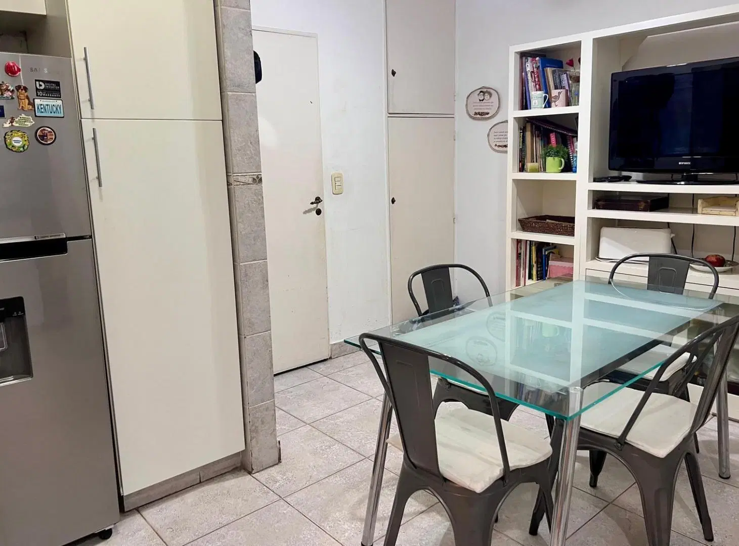 RESERVADO, Venta Belgrano departamento 3 dormitorios al frente con balcón ,cochera fija.baulera. 3