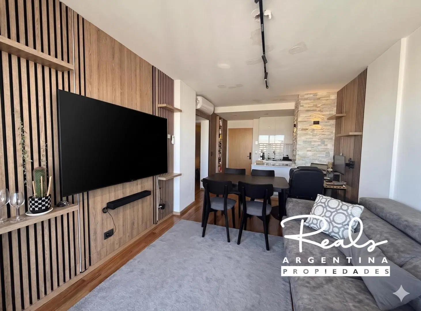 VENTA CONCEPCION LIVE PALERMO.  2 ambientes, dormitorio en suite, toil. cochera. full amenities 2