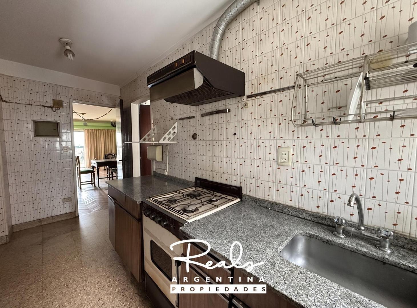 Foto de VENTA Departamento en Belgrano.3 DORMITORIOS. BALCON. COCHERA MOVIL., imagen 4