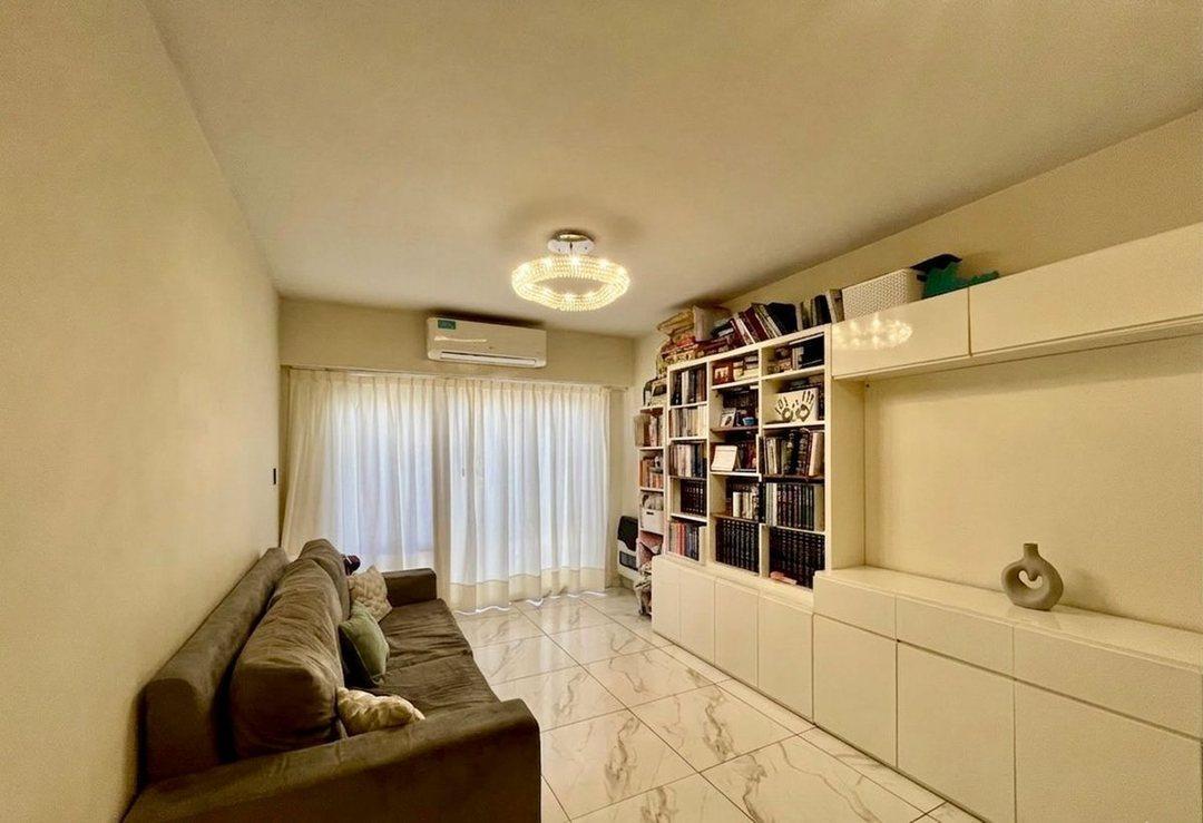 Foto de VENTA Departamento en Villa Crespo DE 3 DORMITORIOS, COCHERA, BAULERA, imagen 3