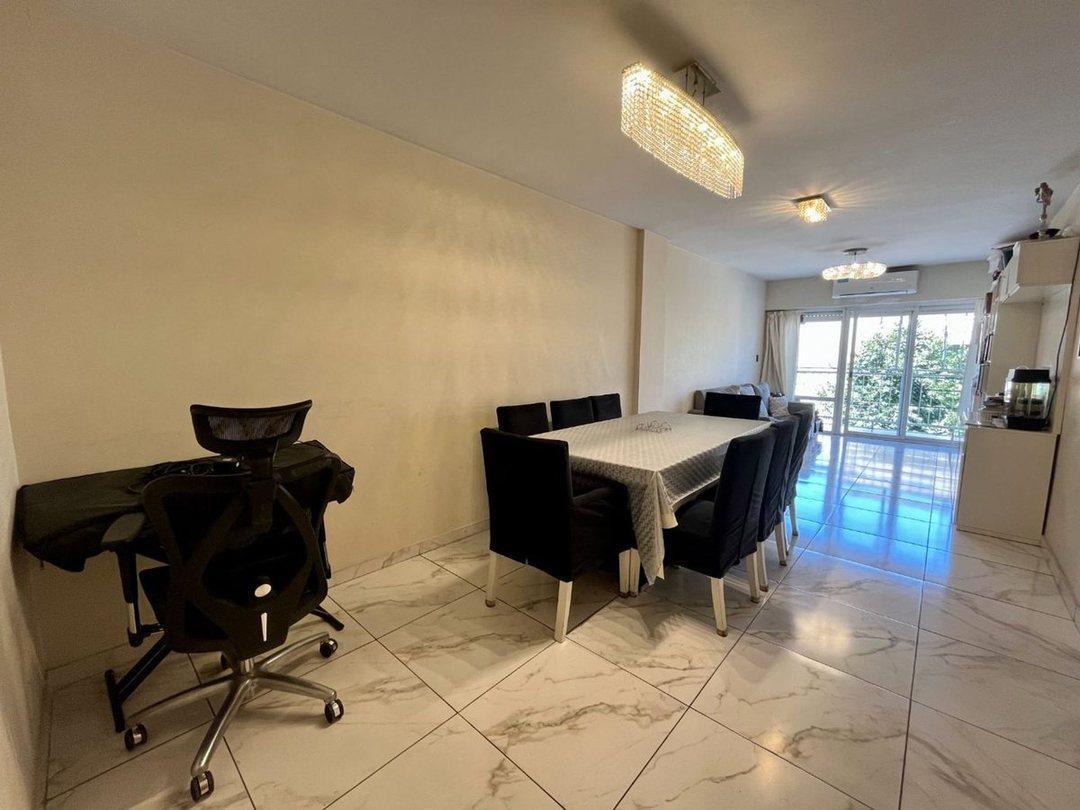 Foto de VENTA Departamento en Villa Crespo DE 3 DORMITORIOS, COCHERA, BAULERA, imagen 2