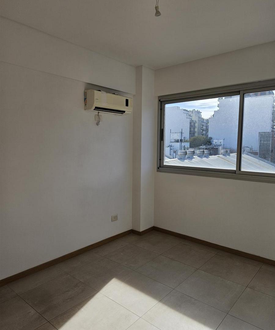 Foto de VENTA Departamento 2 ambientes en Colegiales, COCHERA, TERRAZA PROPIA, imagen 3