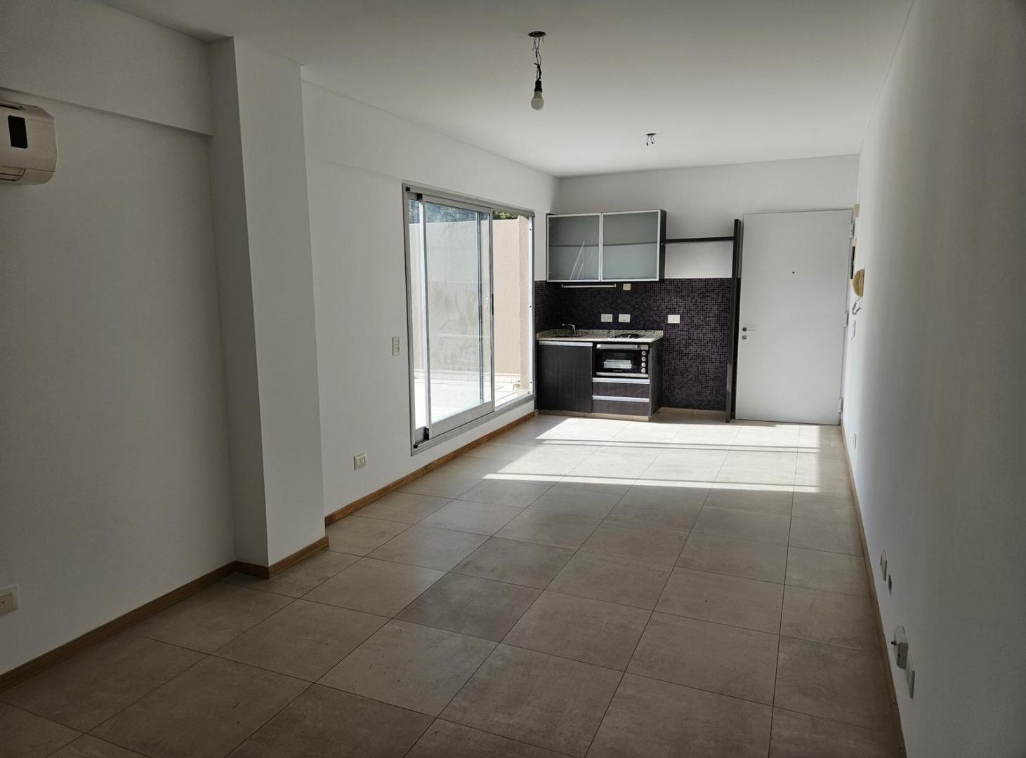 Foto de VENTA Departamento 2 ambientes en Colegiales, COCHERA, TERRAZA PROPIA, imagen 2