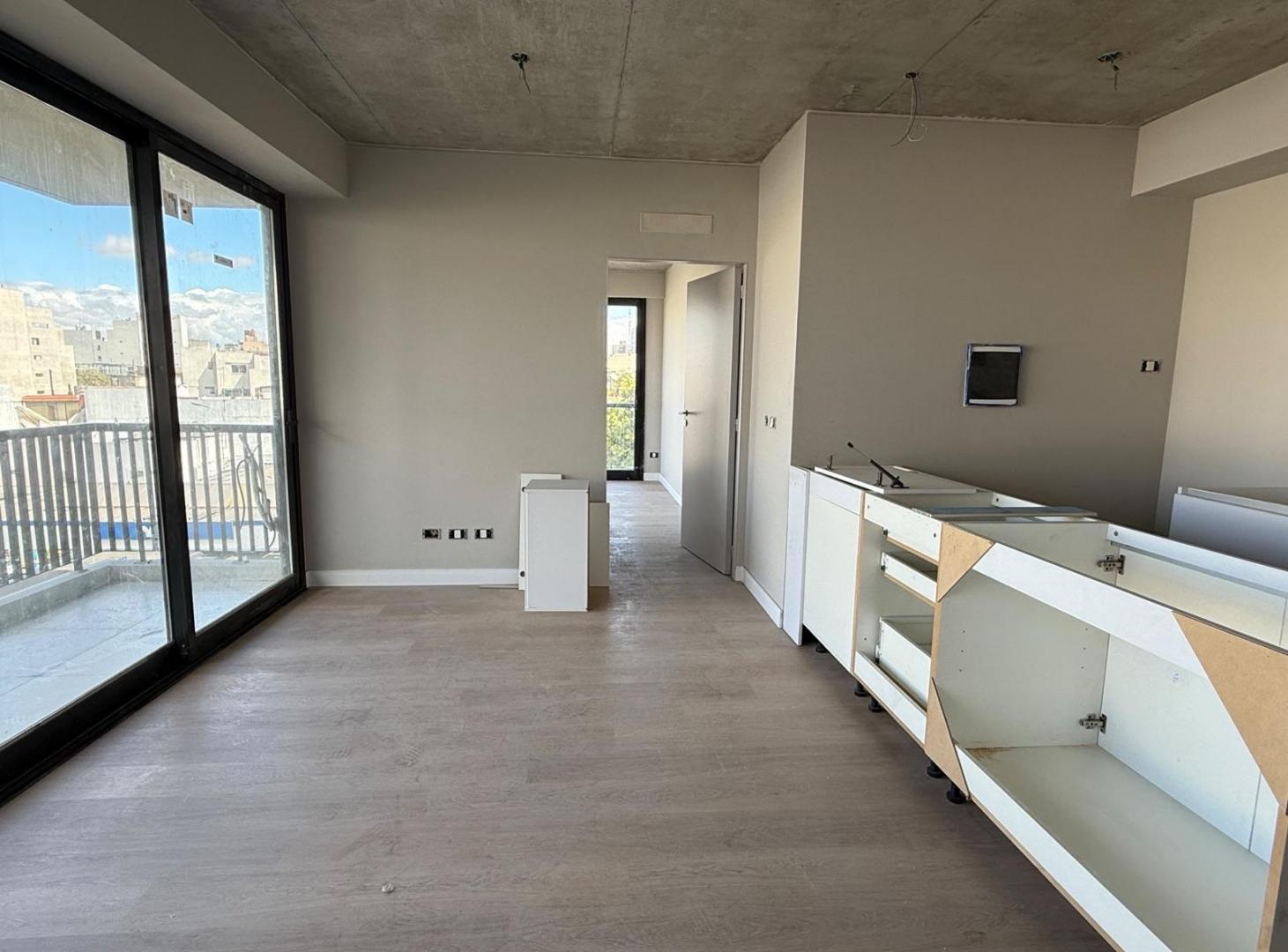 Foto de Dos ambientes en suite c/vestidor,toilette, balcon y amenities a, imagen 1