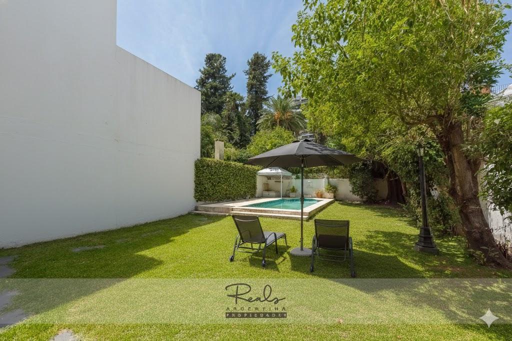 Foto de VENTA CASA EN BELGRANO ZONA DE EMBAJADAS .JARDIN .PISCINA. 3 COCHERAS.4, imagen 2