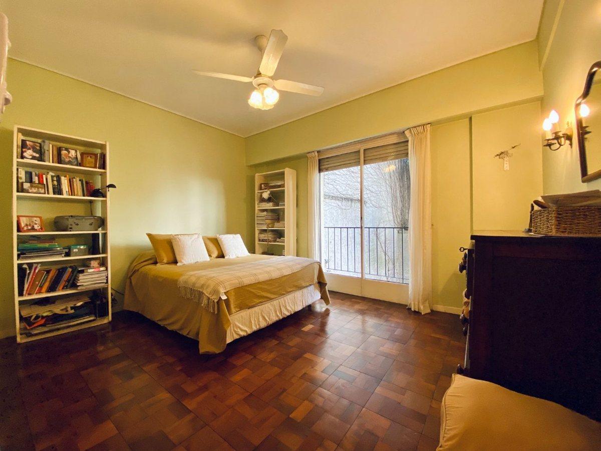 VENTA PISO 3 AMBIENTES CON DEPENDENCIA RECOLETA