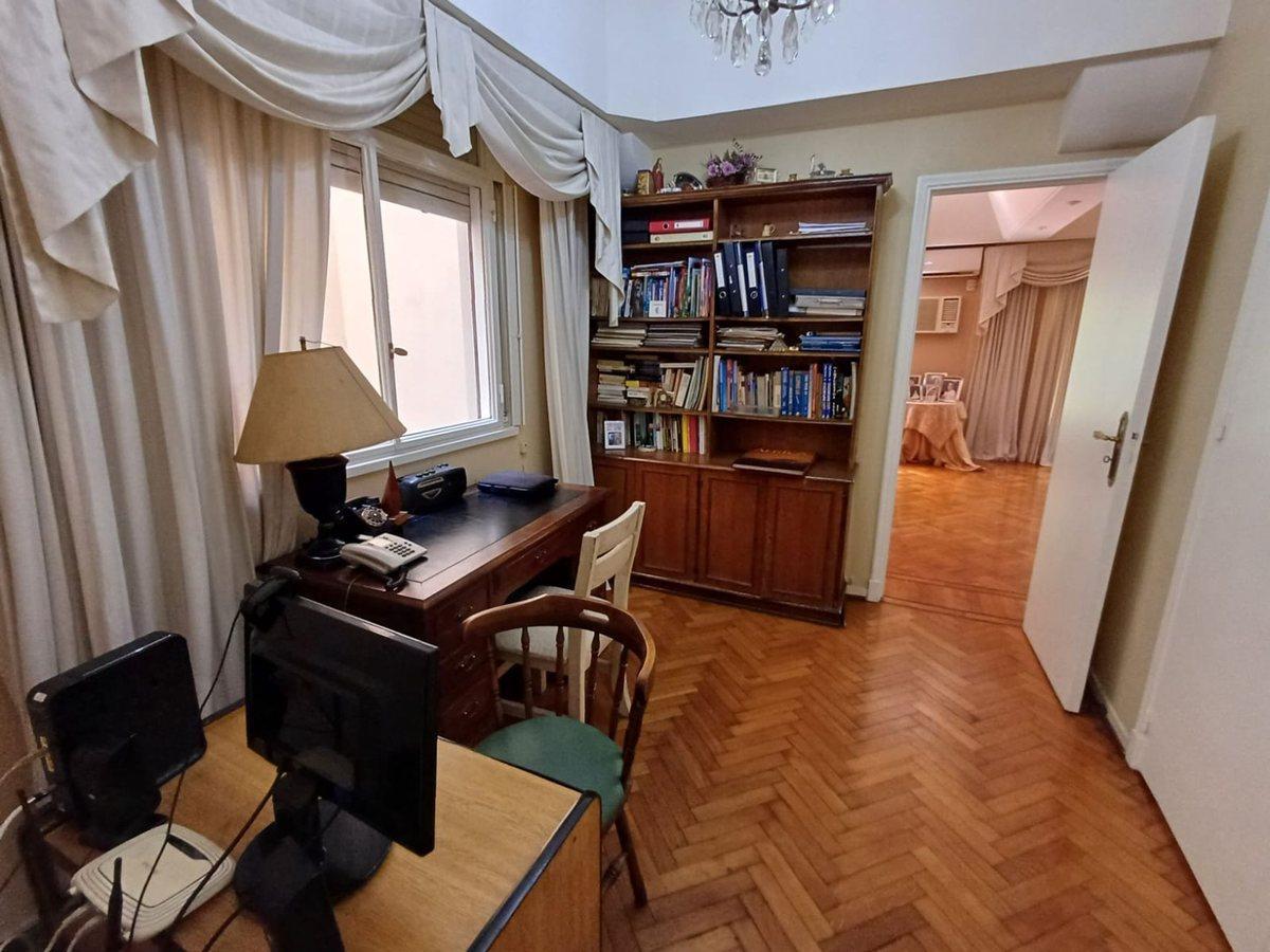 Departamento 6 Ambientes - Piso Al Frente - Balcon 2