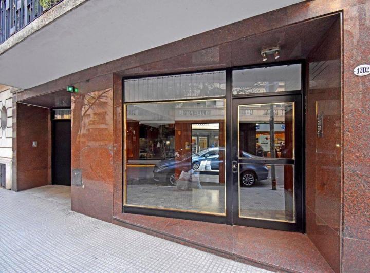 VENTA EXCELENTE, LUMINOSO DEPTO 3 DORM EN RECOLETA 2