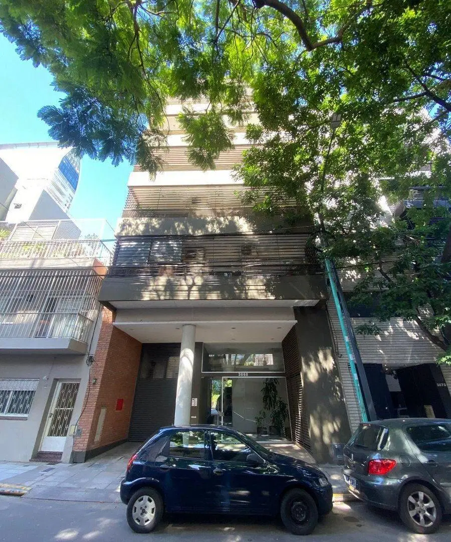 Monoambiente con renta y cochera - Cabildo 3