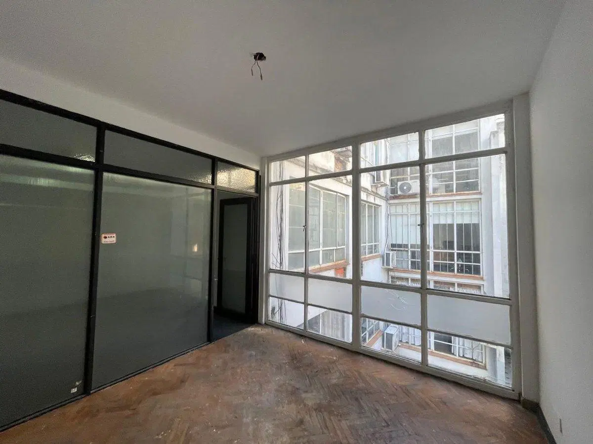 Venta Oficina Libertad 400 Gran Oportunidad 2