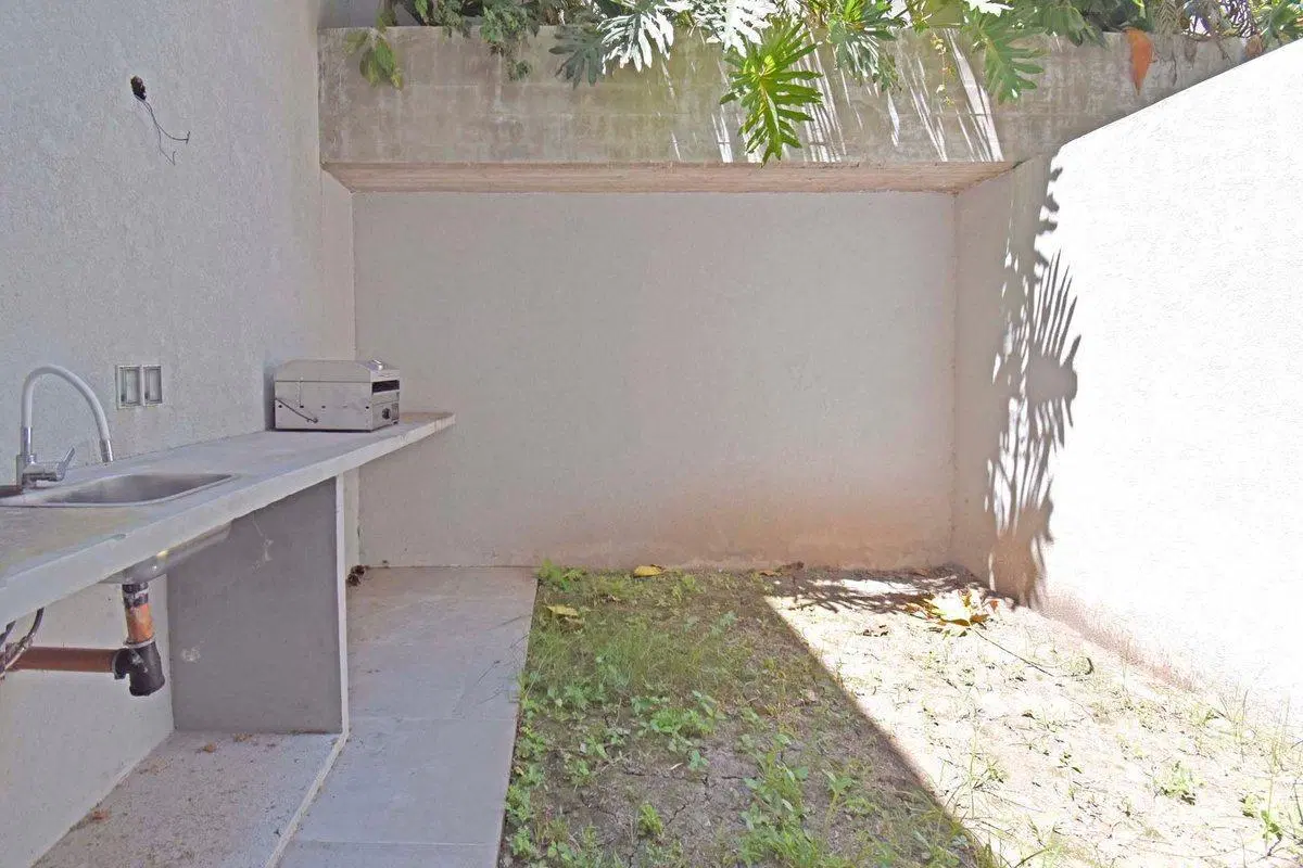 Duplex con jardin propio y cochera 4