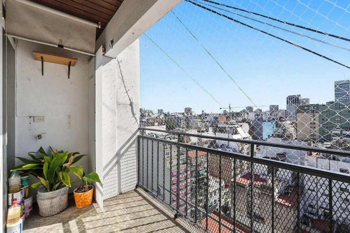 Venta Dpto 2 amb con balcón vivienda u oficina 5