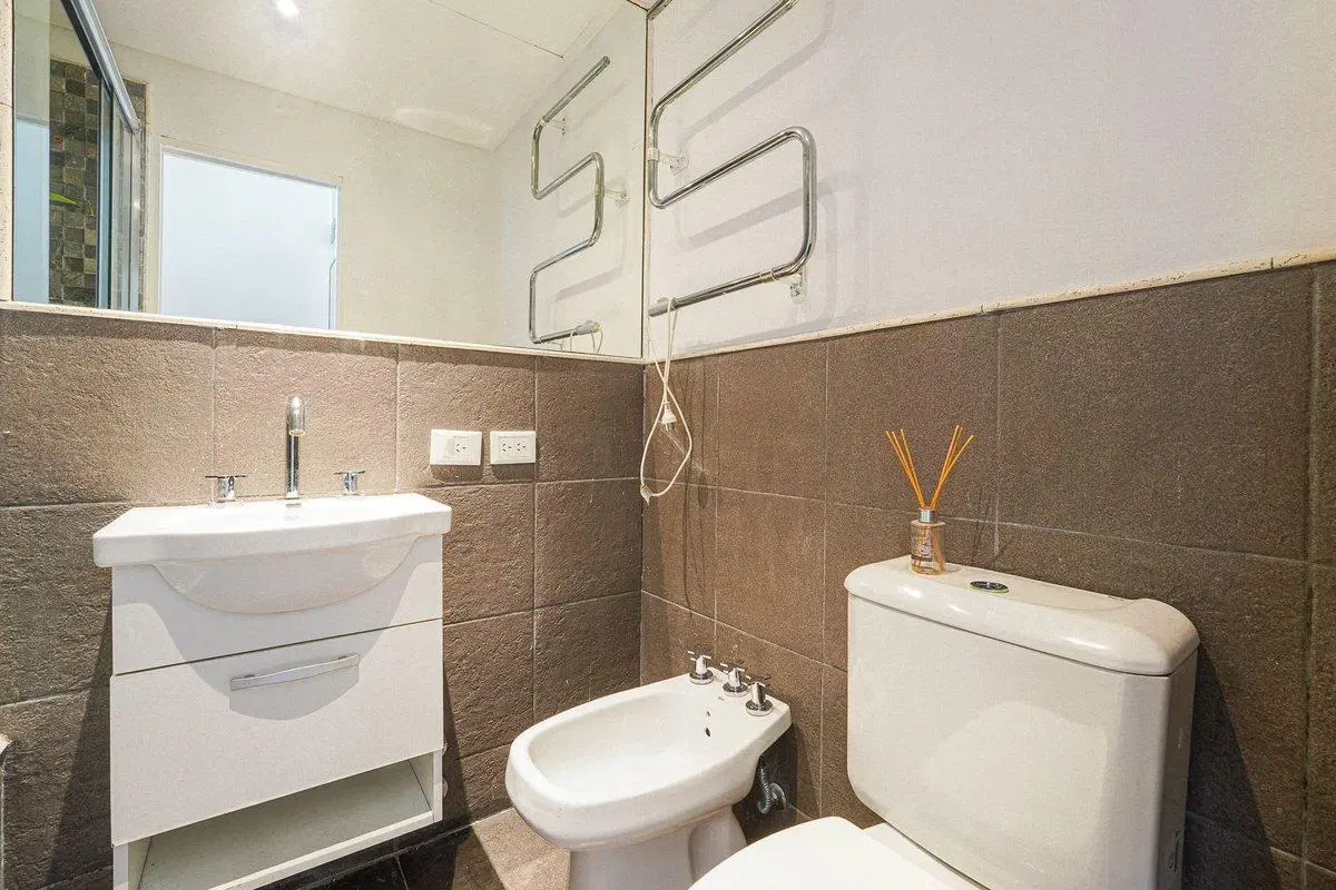 Venta Dpto 2 amb con balcón vivienda u oficina 2