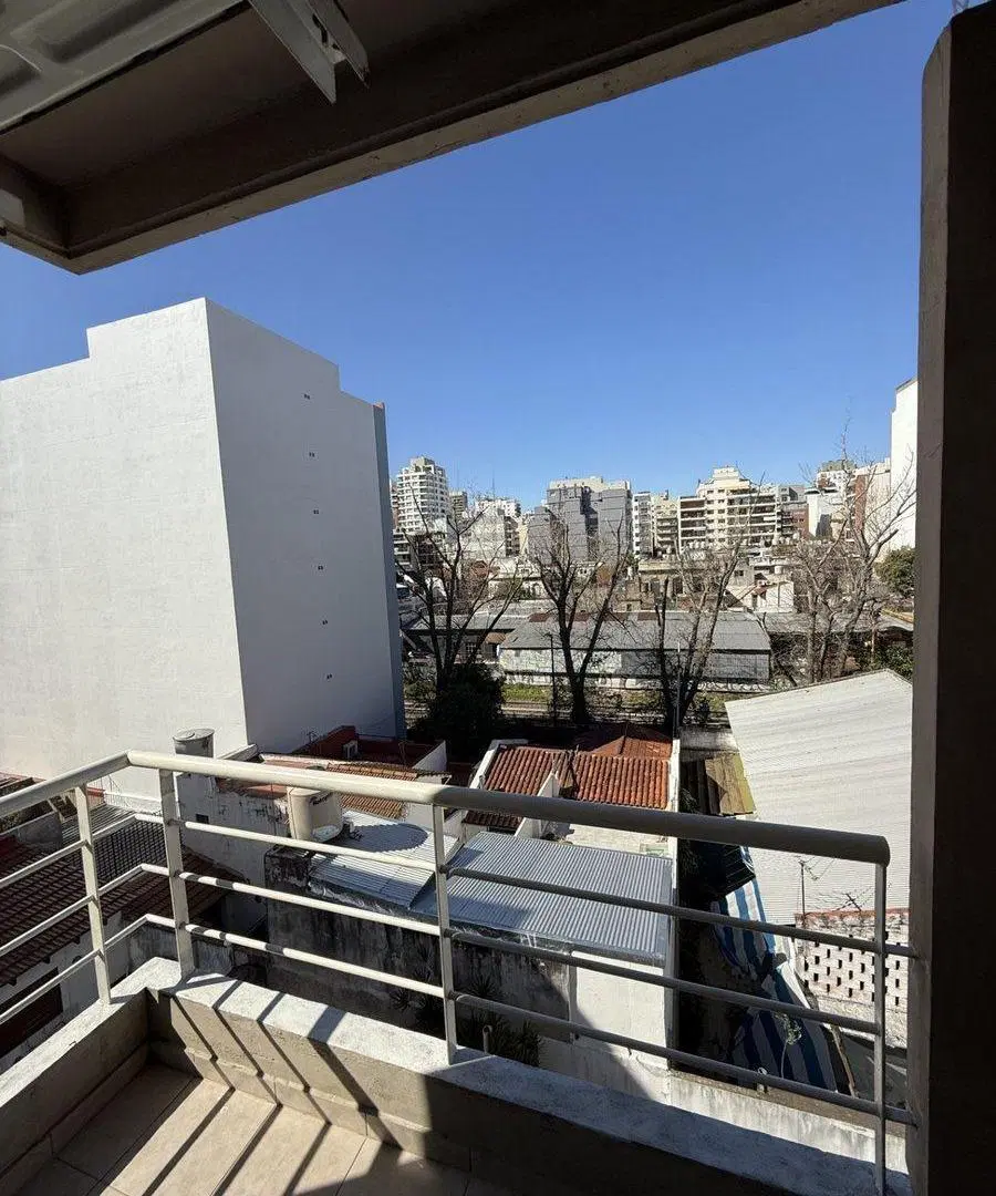 Venta monoambiente con cochera y balcon!!! 3