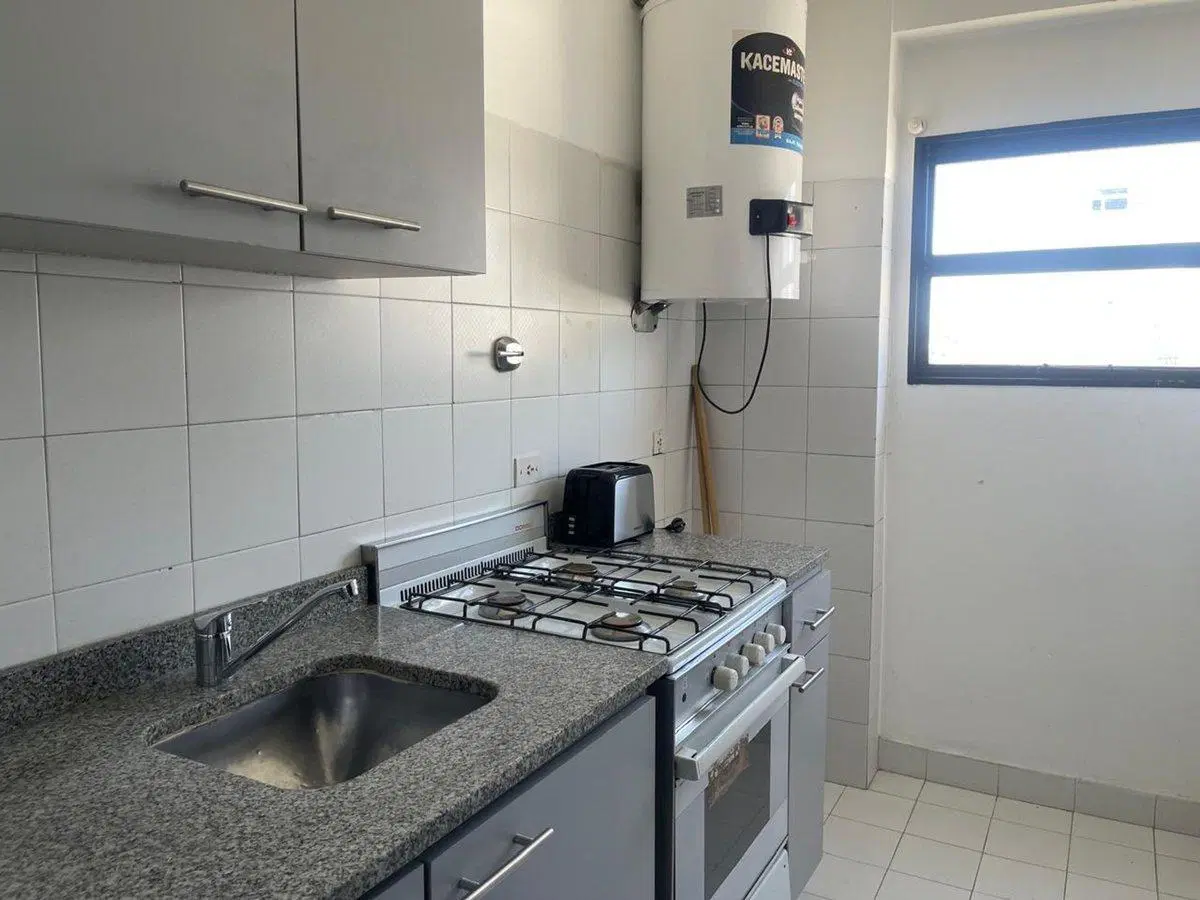 Venta 2 Ambientes  con cochera en TTe. Peronal 900 5