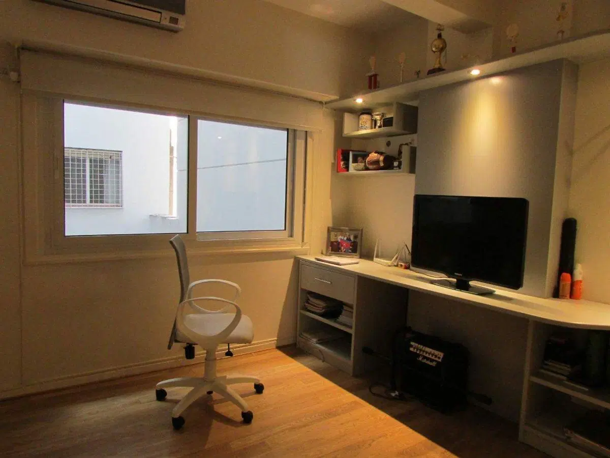VENTA DEPARTAMENTO 3 AMBIENTES + ESCRITORIO Y COCH 5
