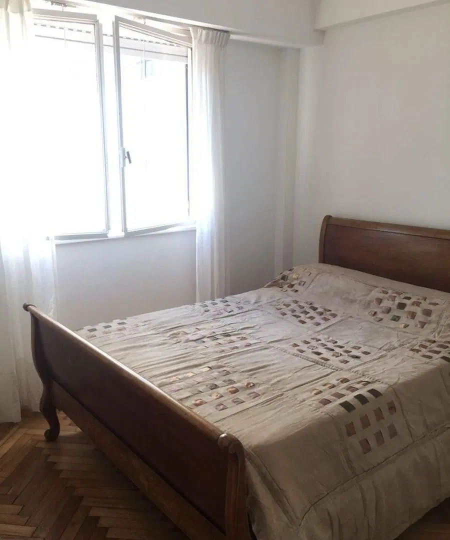 Práctico dos ambientes en Pacheco de Melo y Callao 2