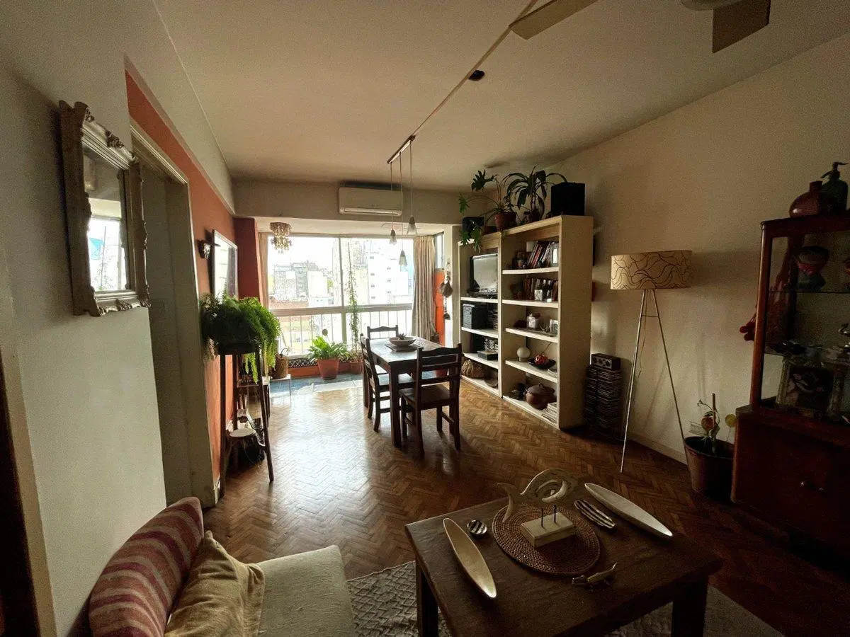 VENTA- ABASTO- 3 AMBIENTES- BALCON- SUPERLUMINOSO 5
