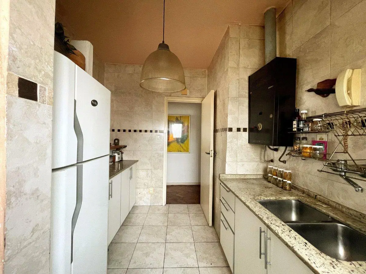 VENTA- ABASTO- 3 AMBIENTES- BALCON- SUPERLUMINOSO 2