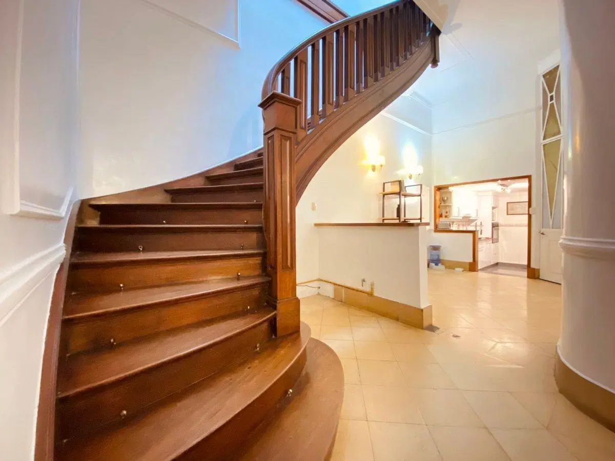 VENTA - CASA LOTE PROPIO -TERRAZA, QUINCHO Y PATIO 3