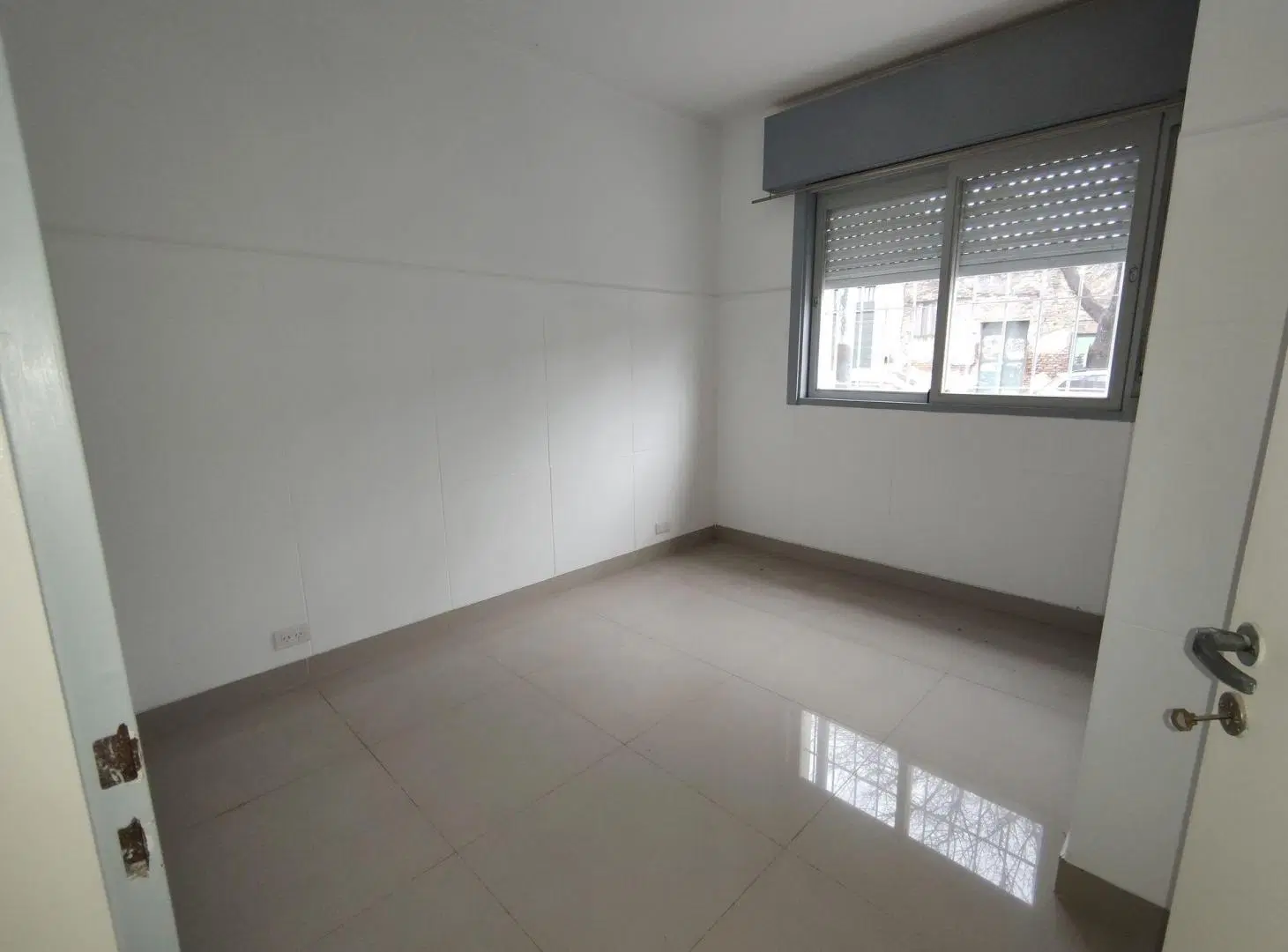 ALQUILER PH 2 AMB SERVICIOS DENTROEXPENSAS POMPEYA 5