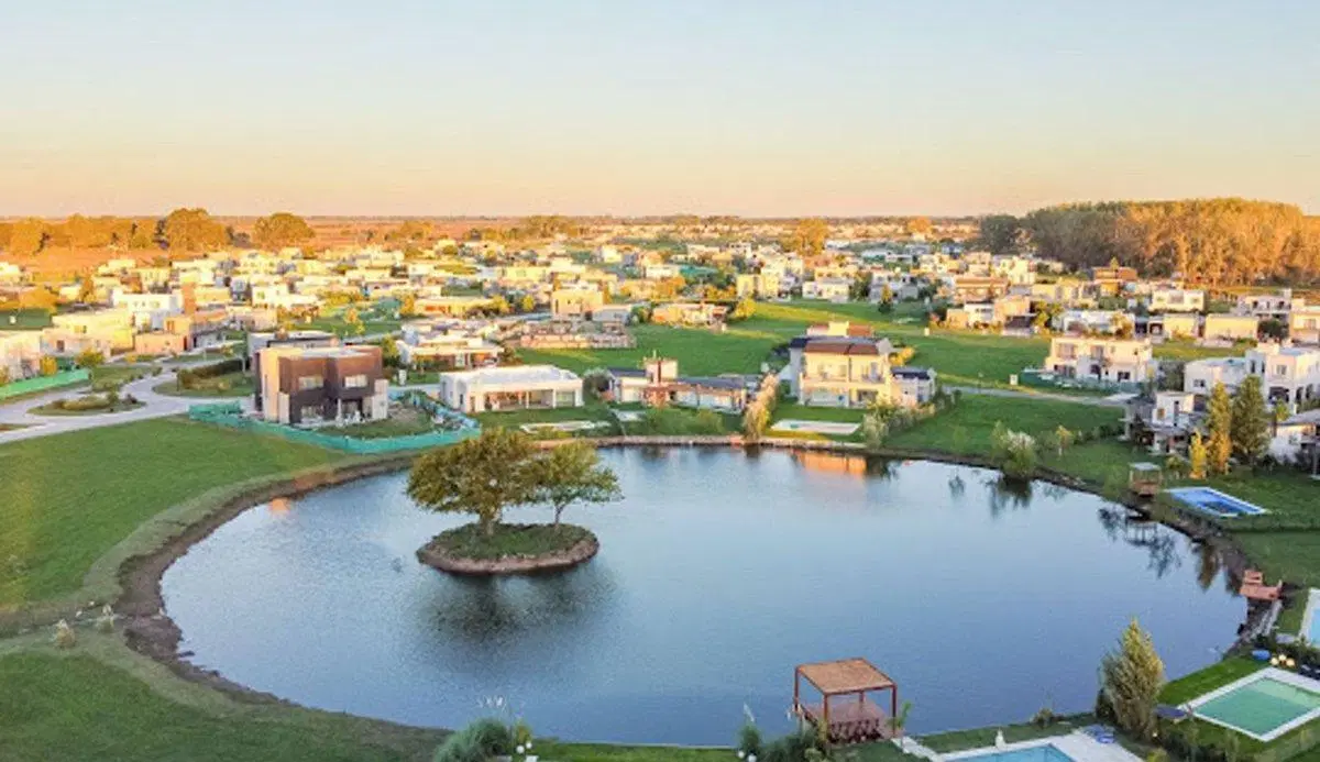 Venta lote en isla a la laguna. La Alameda Canning 2