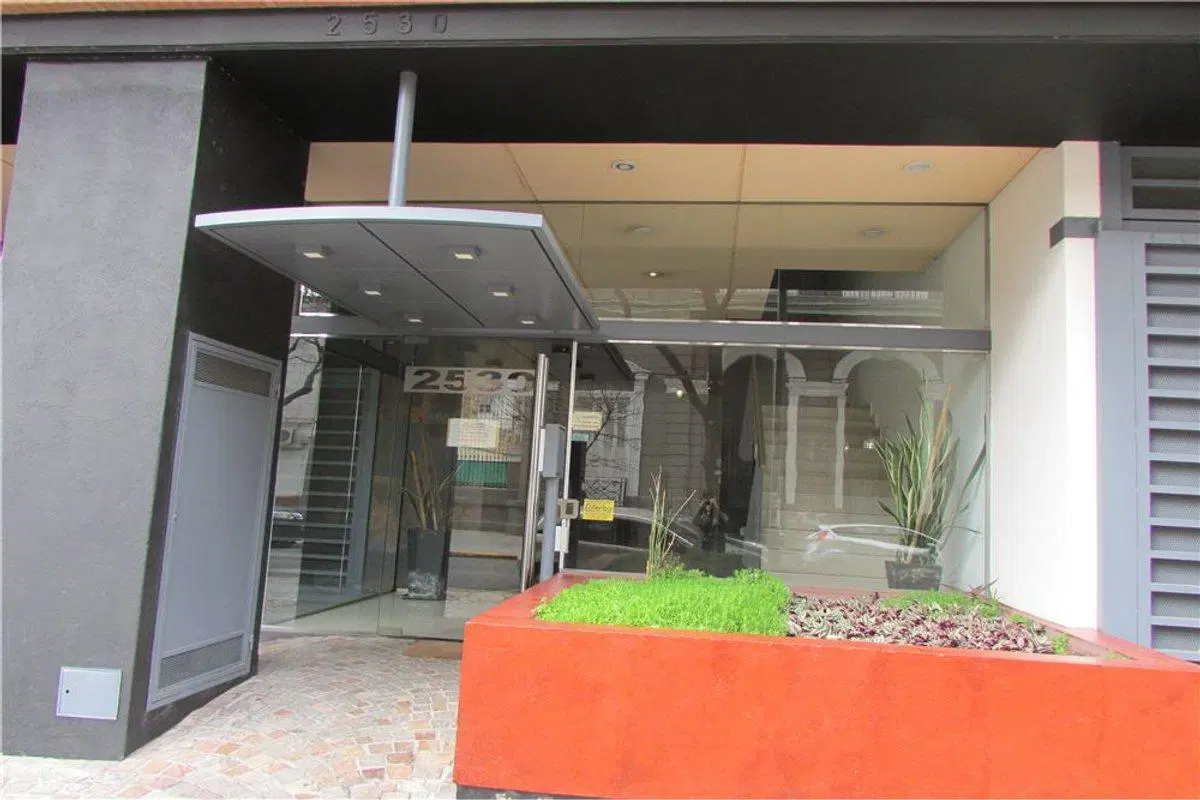 VENTA MONOAMBIENTE NUÑEZ CON BALCON Y COCHERA 2