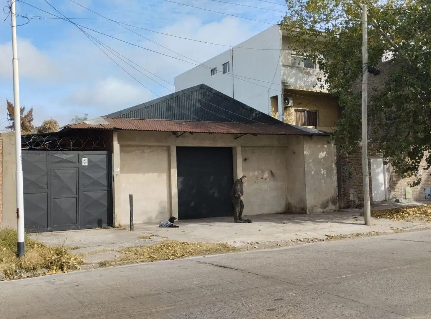 DEPOSITO + VIVIENDA. VENTA EN BLOCK. 3