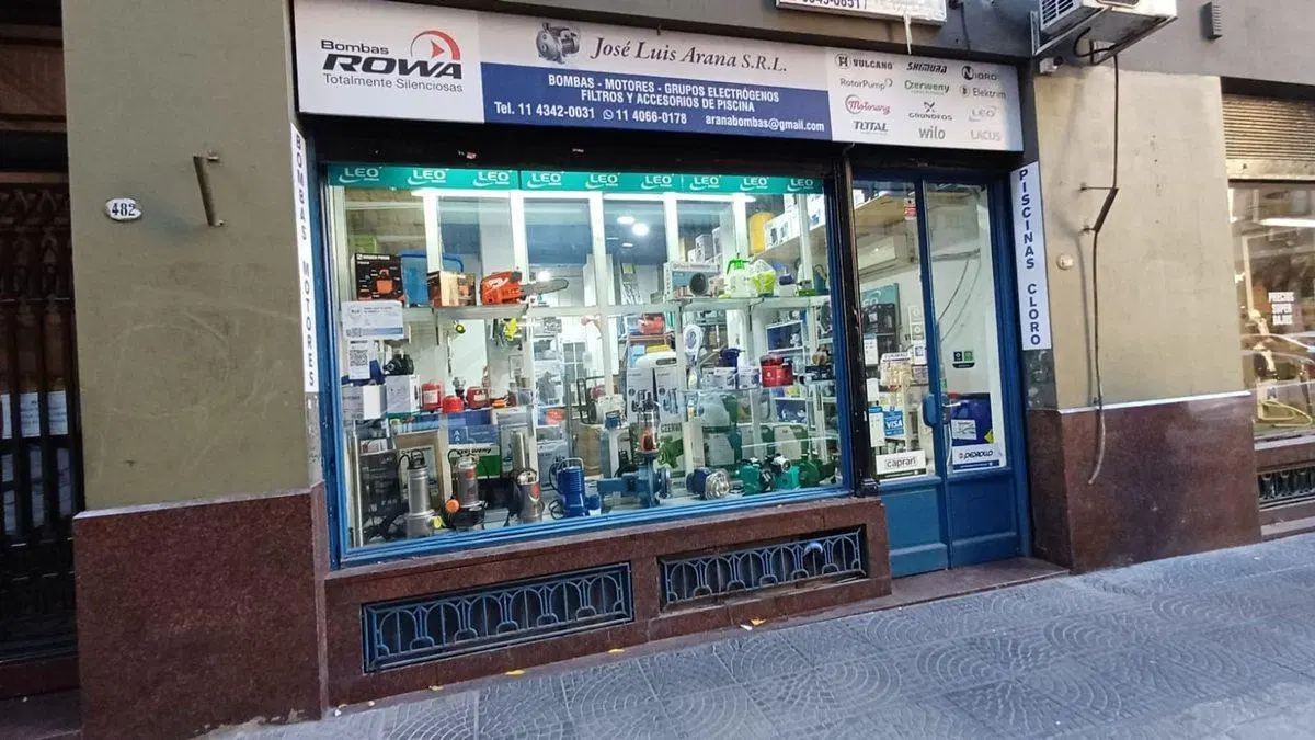 Local Comercial . 3 ambientes. PBAJA Y SOTANO 4