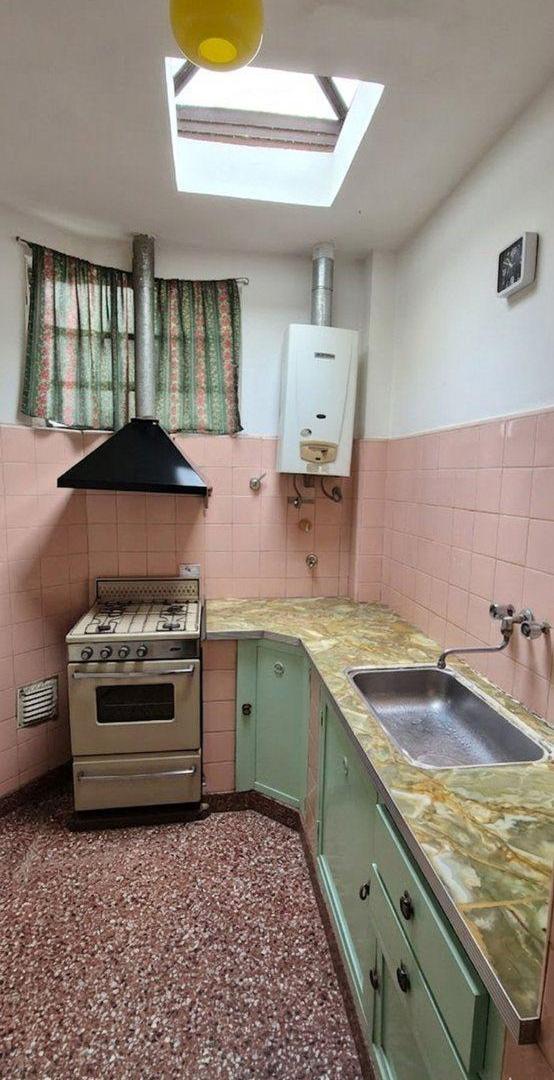 Foto de OPORTUNIDAD PH a reciclar ZONA COMERCIAL 100m2, imagen 5