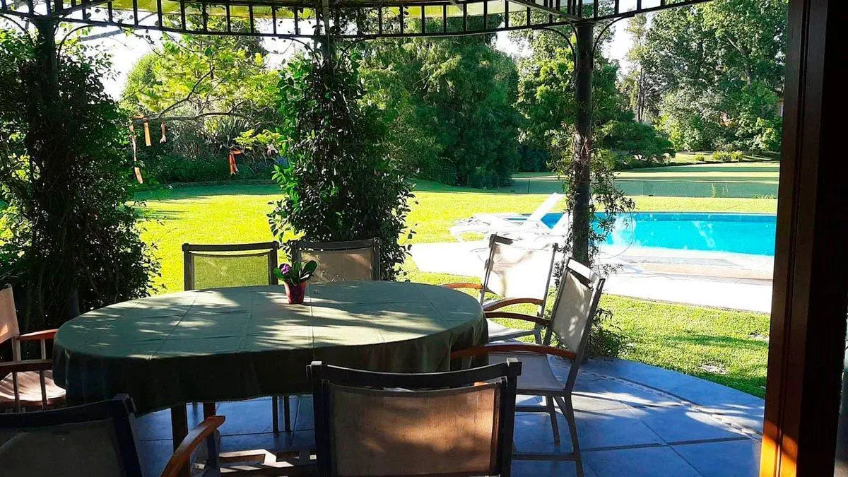 CASA 8 AMBIENTES  PILETA . COUNTRY ABRIL EL LAGO 3