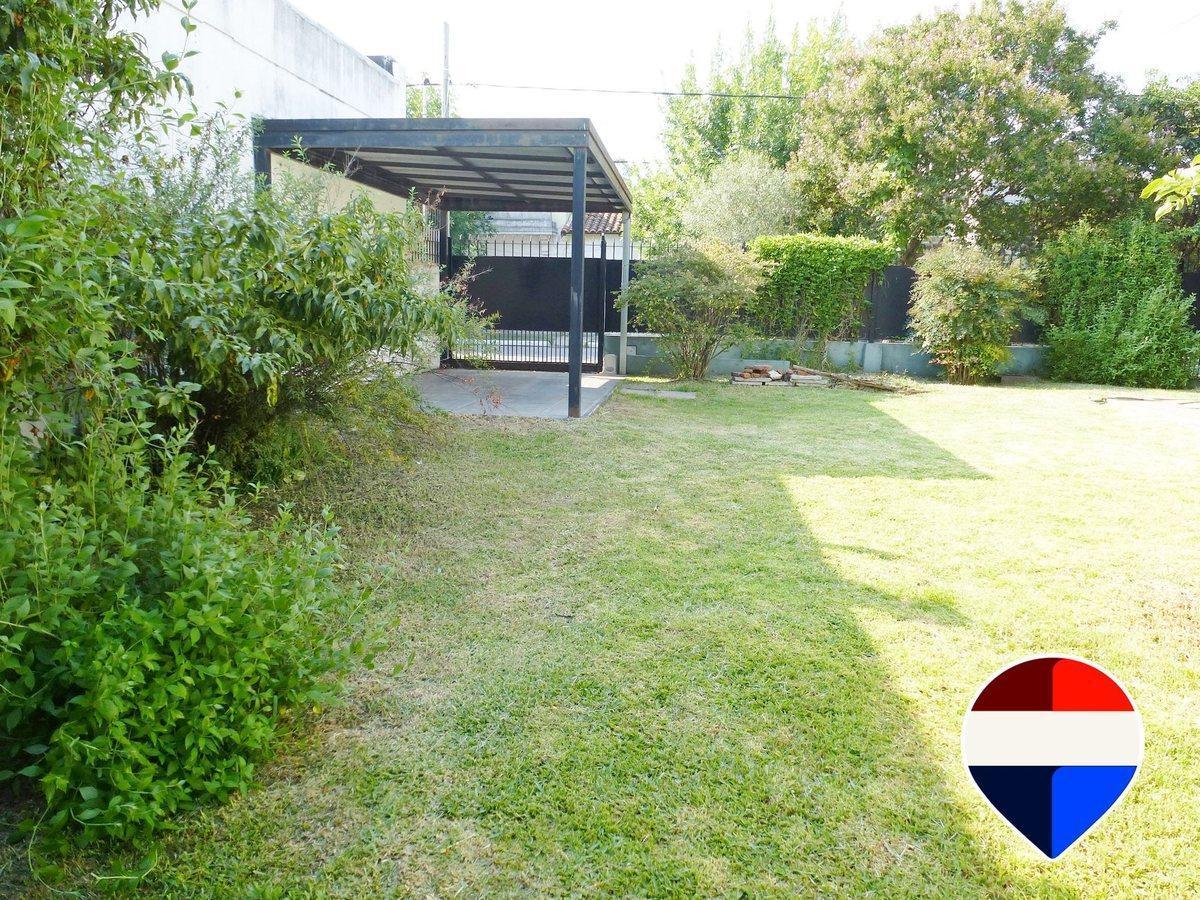 Casa DOS LOTES oportunidad potencial constructivo