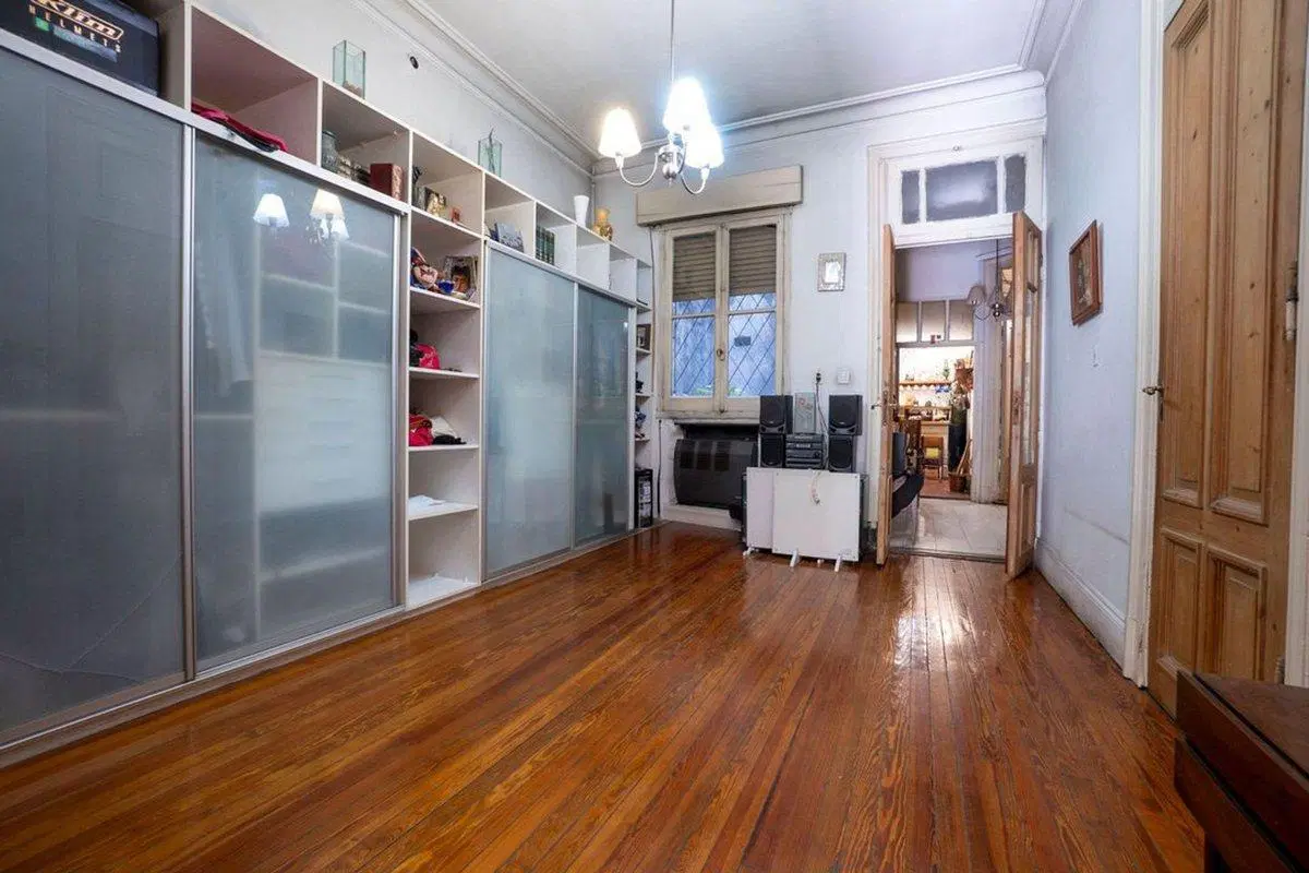 VENTA DEPARTAMENTO 4 AMBIENTES AMPLIOS - CLÁSICO 5