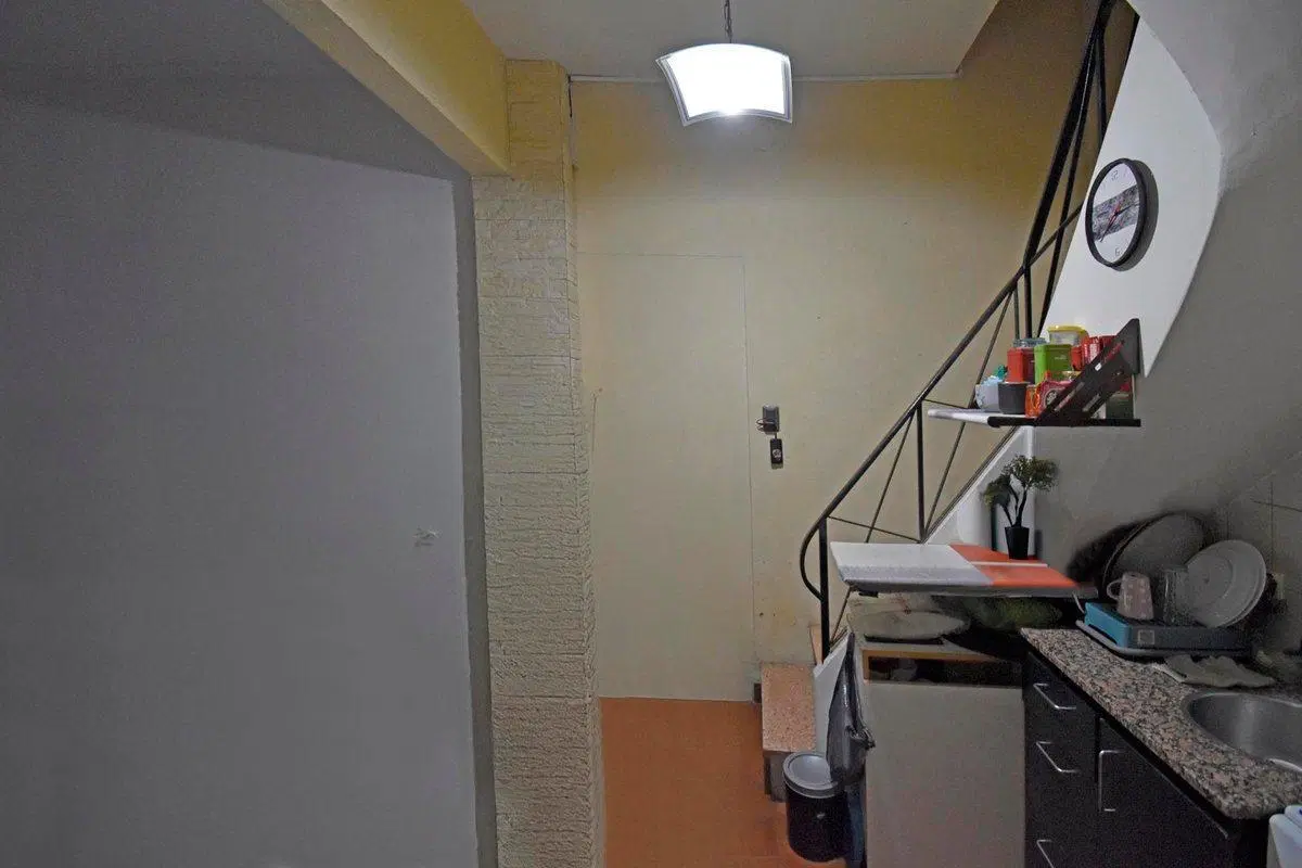 VENTA CASA  MULTIFAMILIAR EN ALBARIÑO 2162 CABA 8