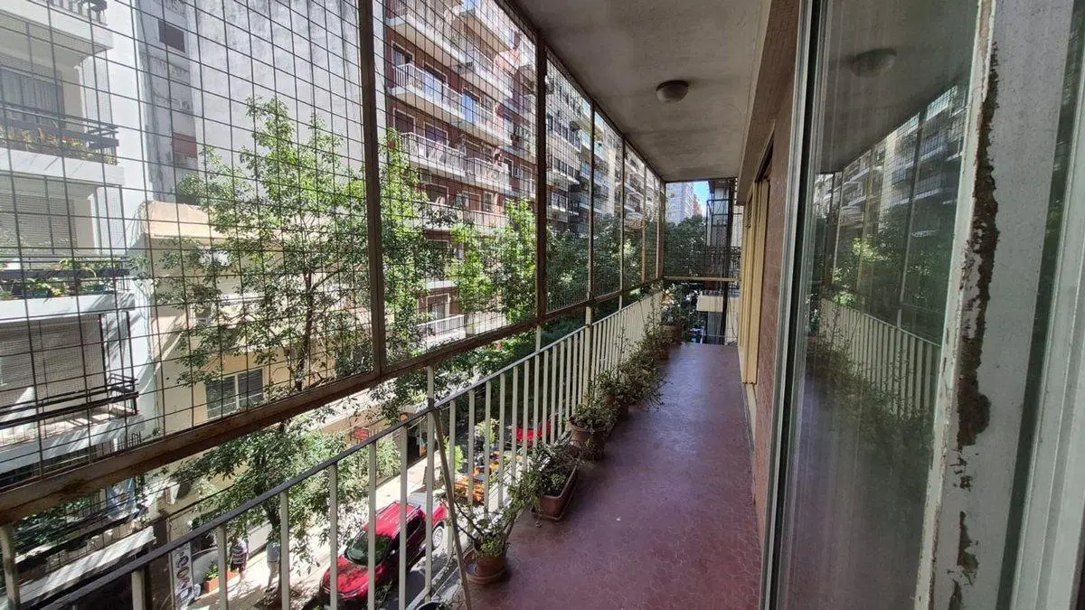 Venta 4 ambientes Recoleta Cochera y Dependencia 2