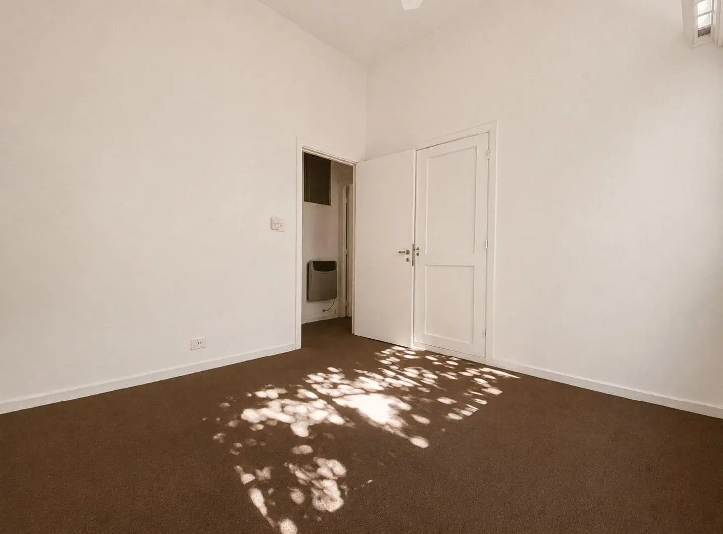 VENTA DEPTO 3 AMBIENTES CON BALCÓN Y DEPENDENCIA 4