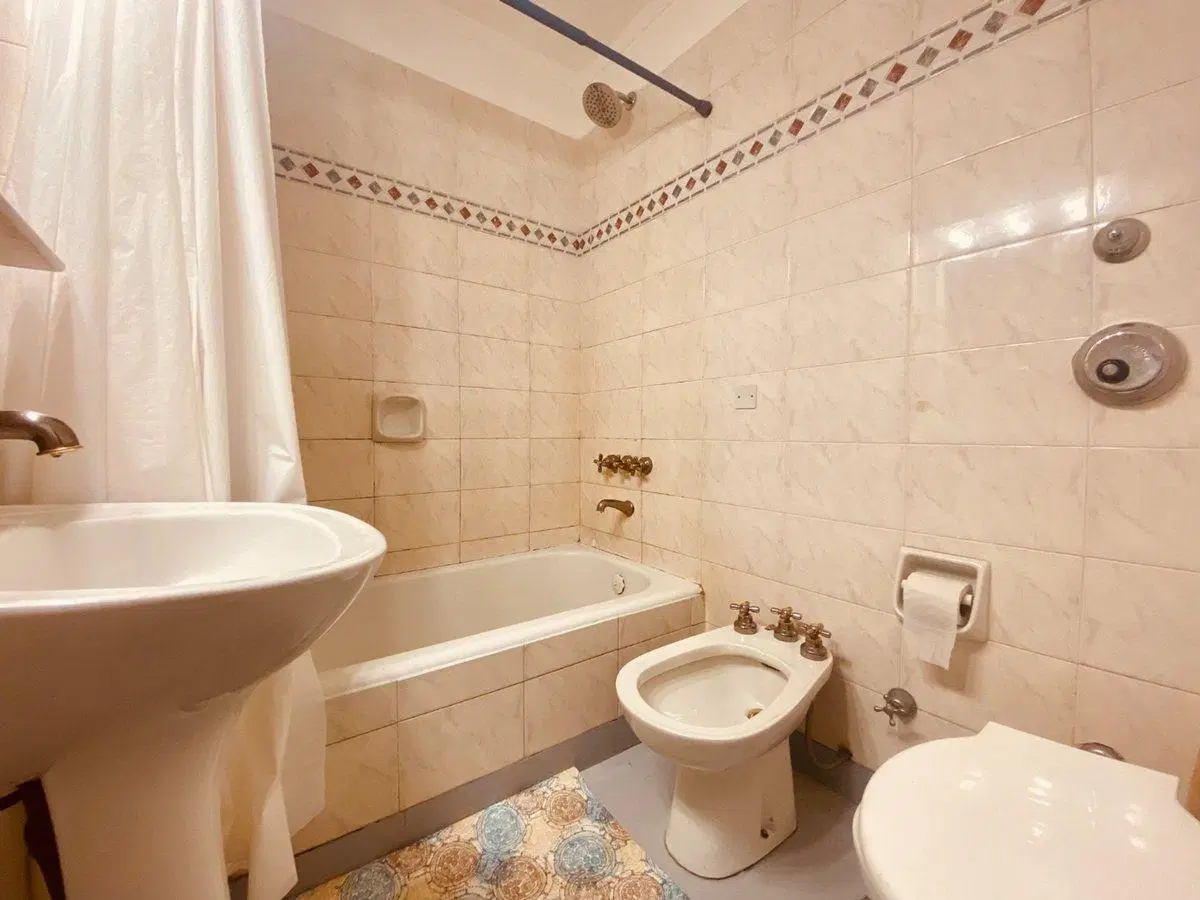 VENTA - DEPTO 3 AMBIENTES CON DEPENDENCIA RECOLETA 5