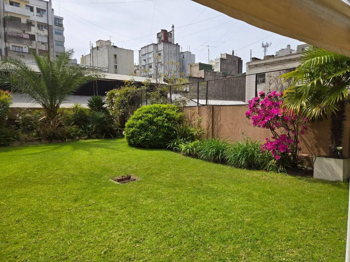 VENTA DEPARTAMENTO C/ JARDIN Y COCHERA EN RECOLETA 2